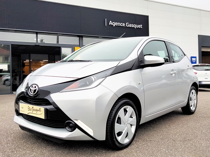 TOYOTA AYGO II 1.0 VVT-I 69 X-PLAY 5P