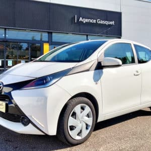TOYOTA AYGO II 1.0 VVT-I 69 X-PLAY 5P