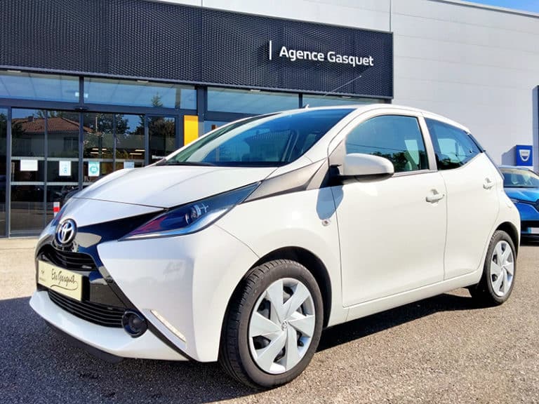 TOYOTA AYGO II 1.0 VVT-I 69 X-PLAY 5P