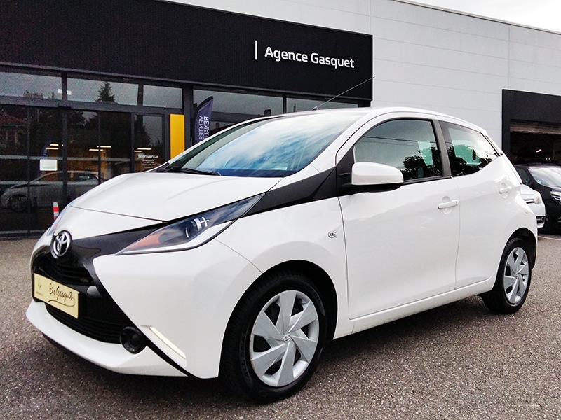 TOYOTA AYGO II 1,0 VVT-I 69CH X-PLAY 5P